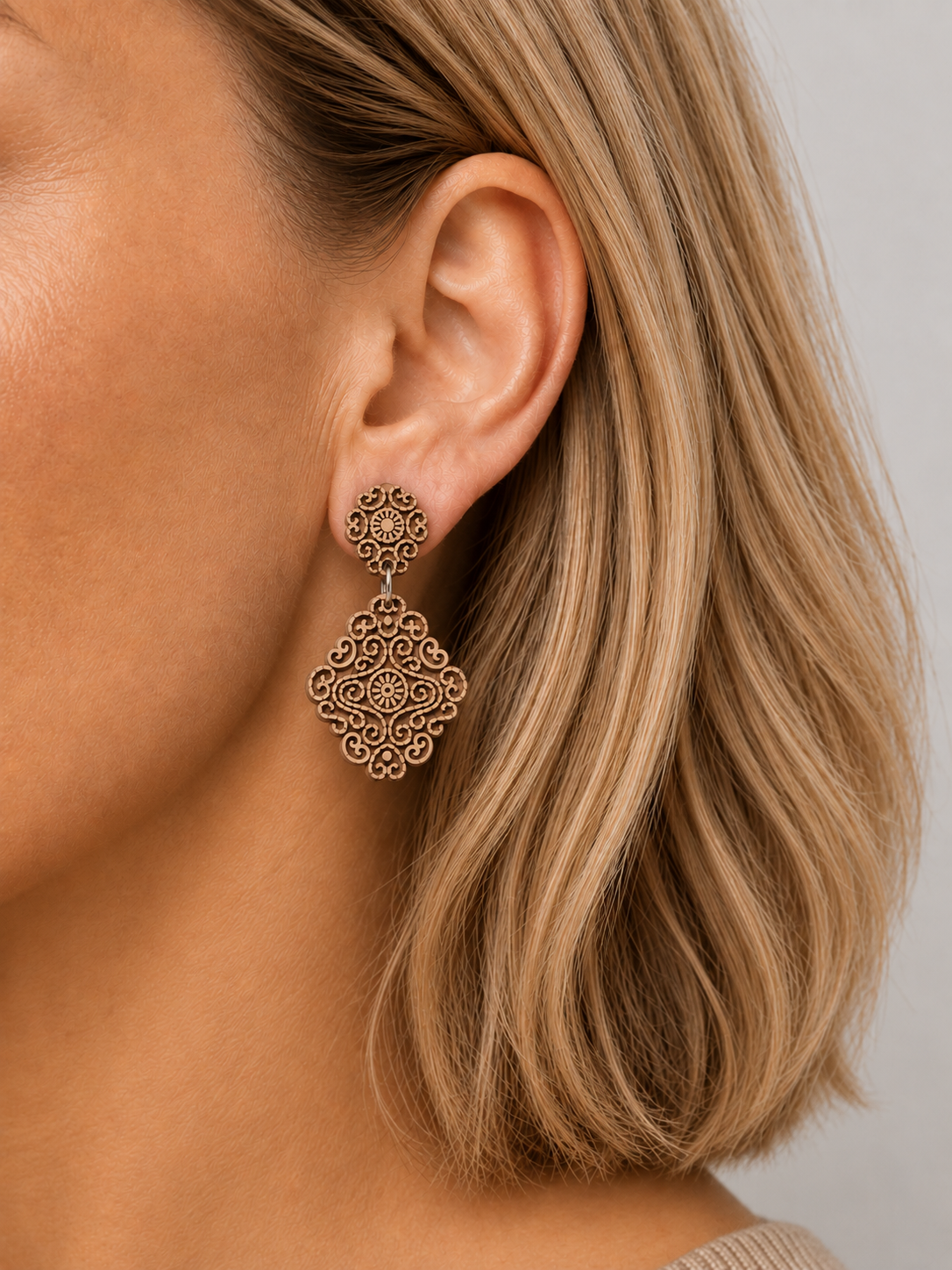 Pura Sangre Ohrringe in Rautenform - Beige